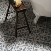 Un carrelage à motifs dans votre salon